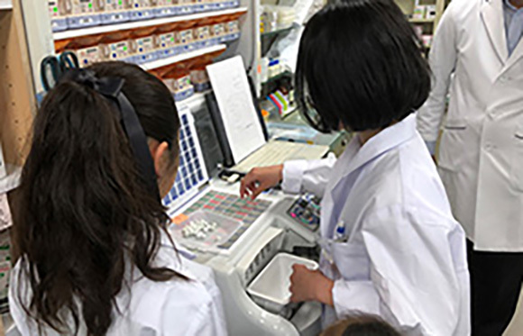 『第3回こども薬剤師体験イベント』01